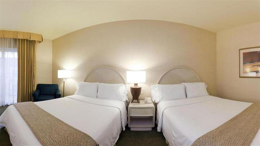 Holiday Inn Express Torreon By Ihg Ngoại thất bức ảnh