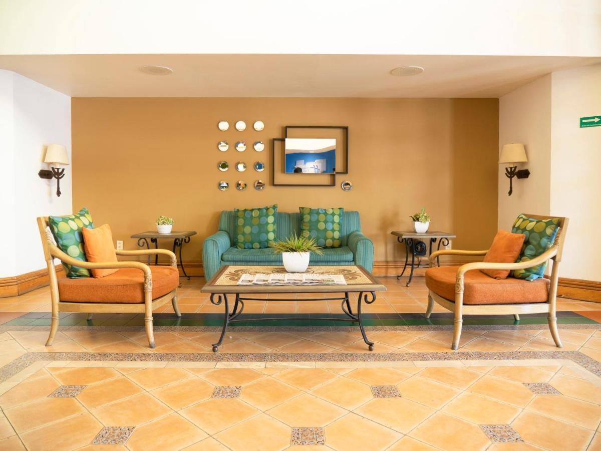 Holiday Inn Express Torreon By Ihg Ngoại thất bức ảnh