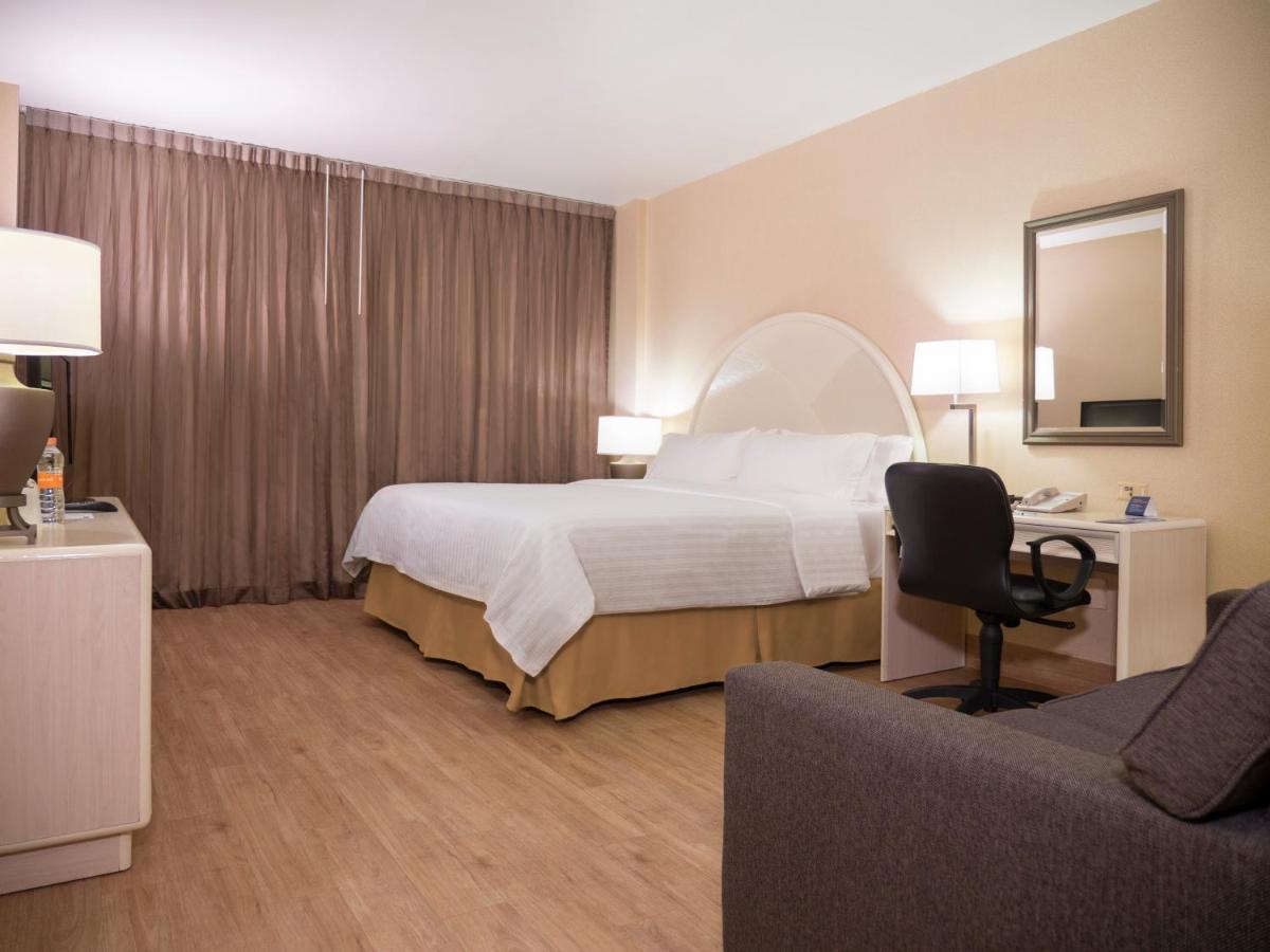 Holiday Inn Express Torreon By Ihg Ngoại thất bức ảnh