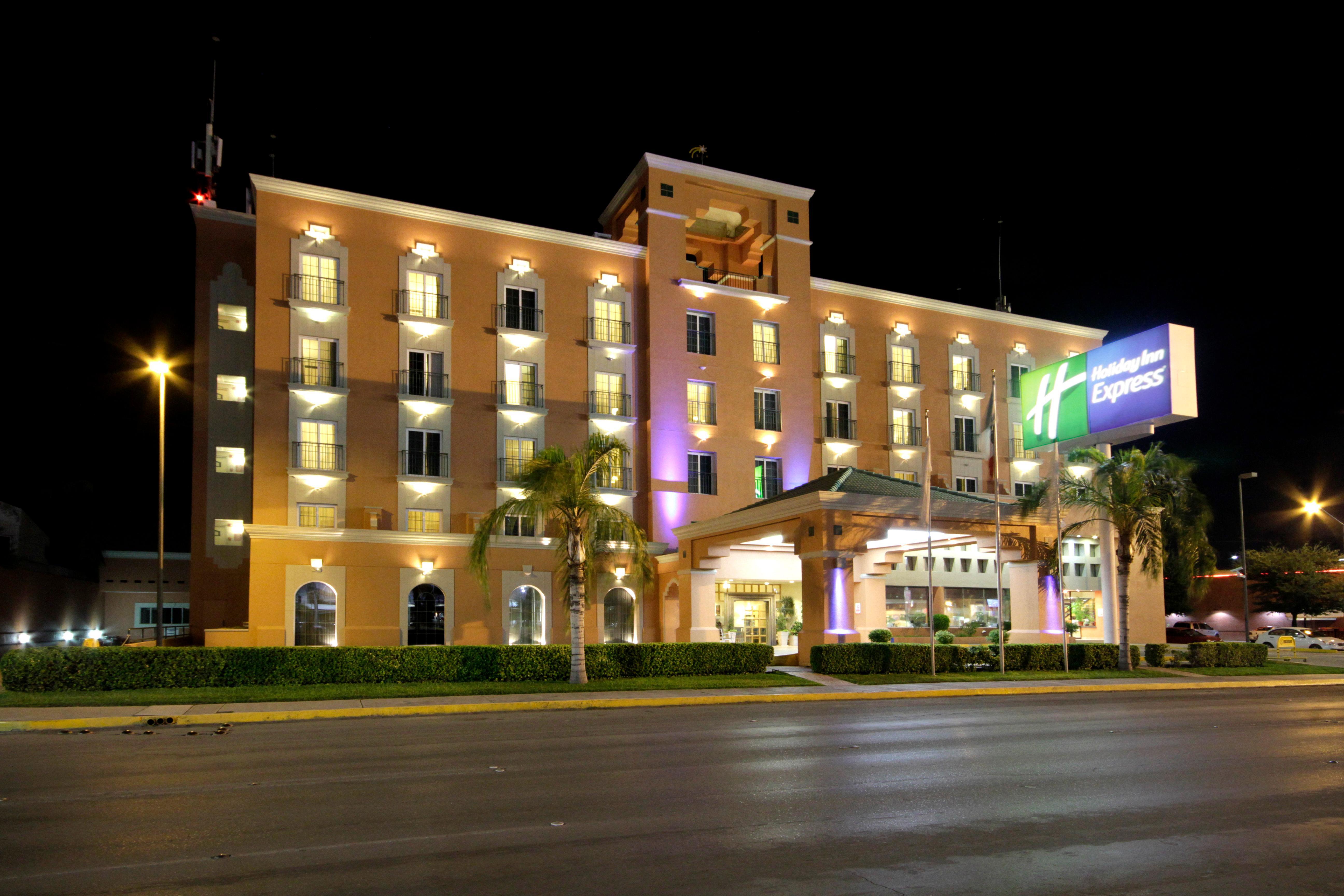 Holiday Inn Express Torreon By Ihg Ngoại thất bức ảnh