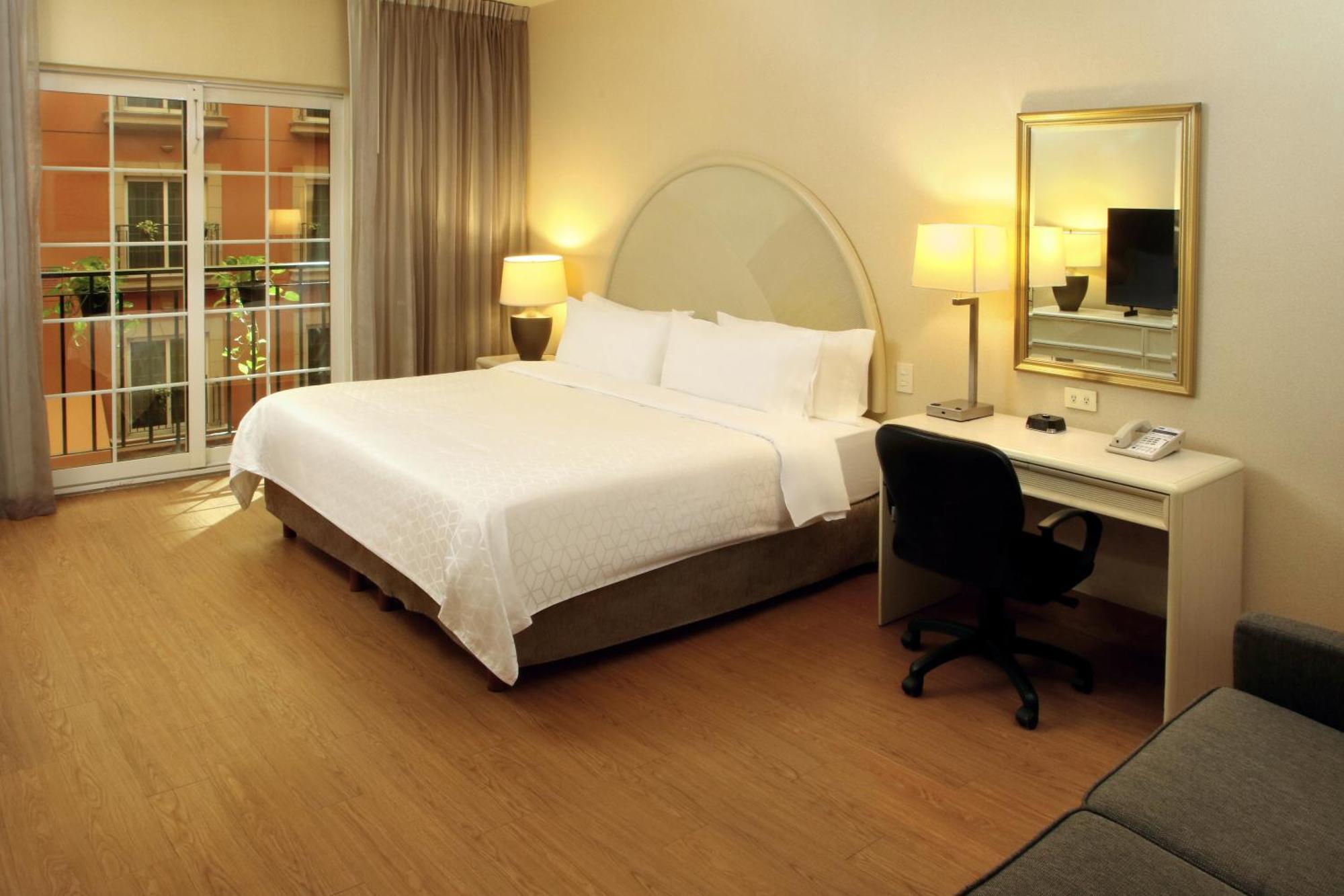 Holiday Inn Express Torreon By Ihg Ngoại thất bức ảnh